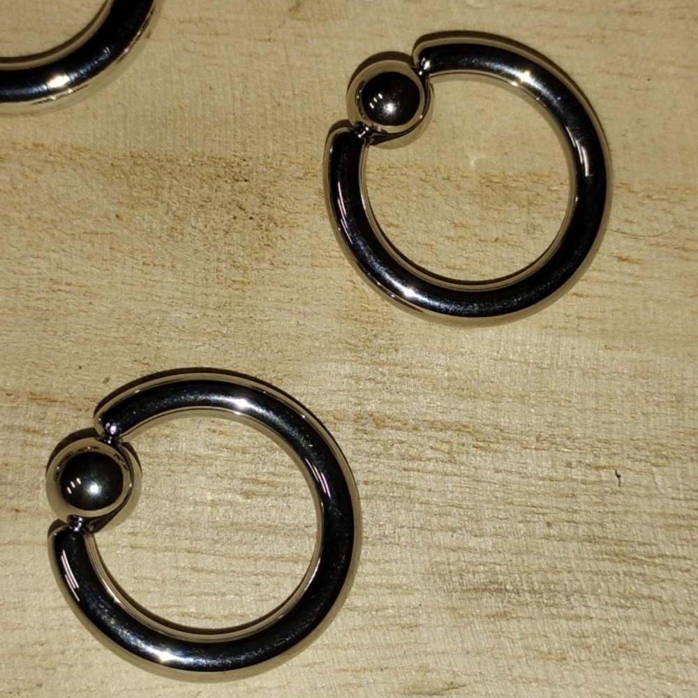 New Silver Tone Earrings - Picture 3 of 4
